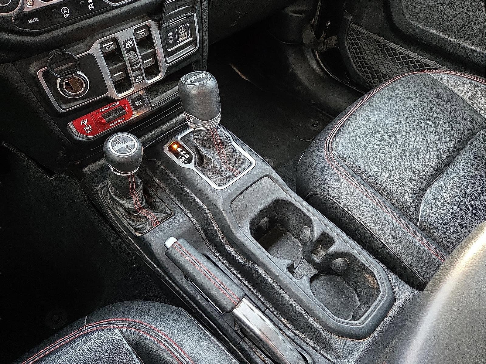 Used 2018 Jeep Wrangler Unlimited Rubicon image 25