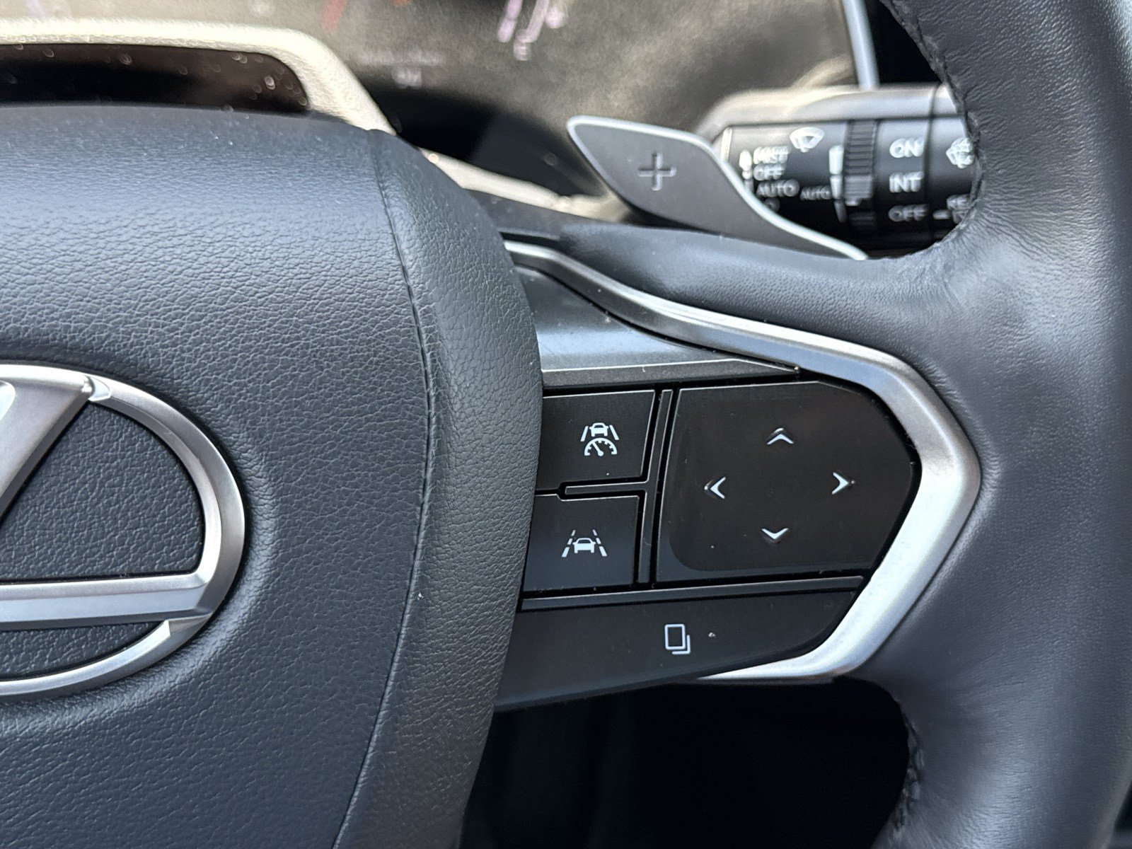 Used 2023 Lexus RX 350 Premium Plus w/ Accessory Package AWD/4WD image 24