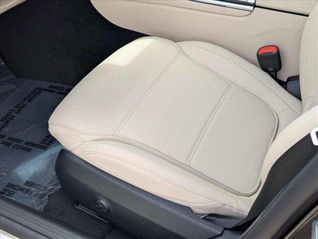 New 2025 Mercedes-Benz C 300 Sedan image 4