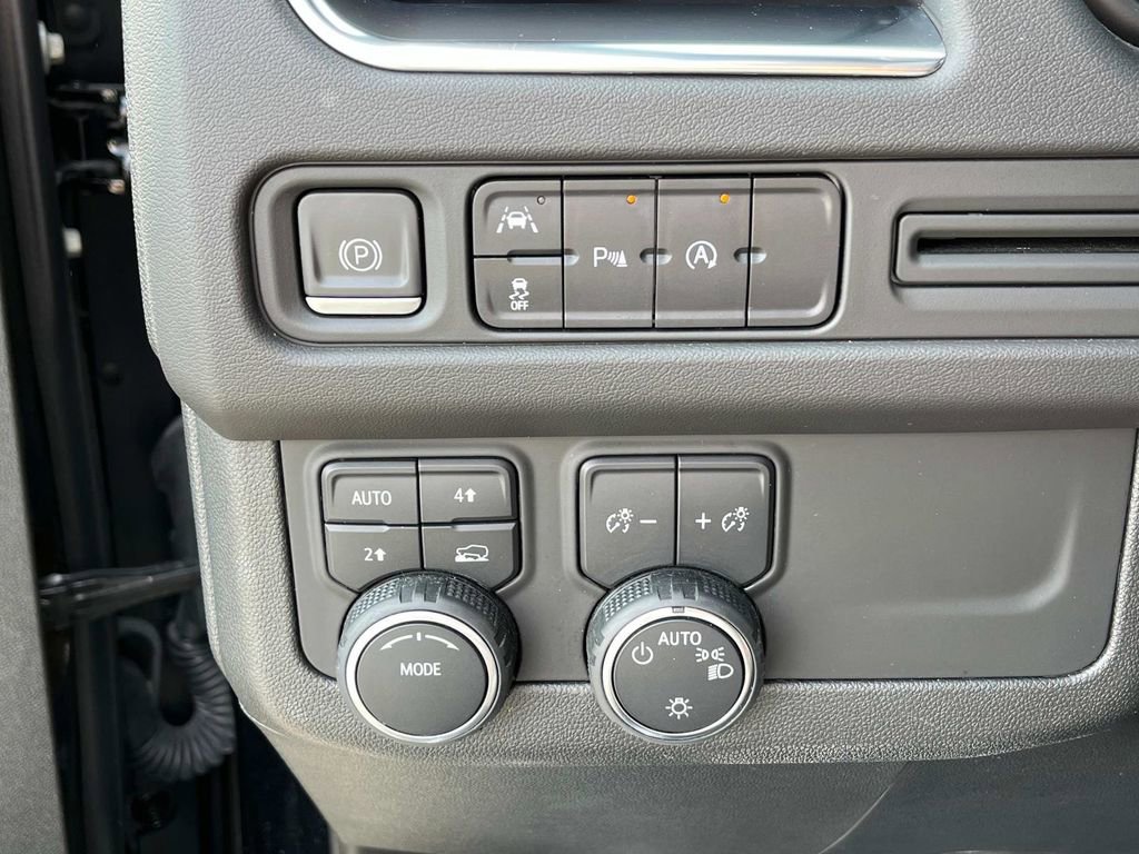 Used 2023 Chevrolet Tahoe LT image 31