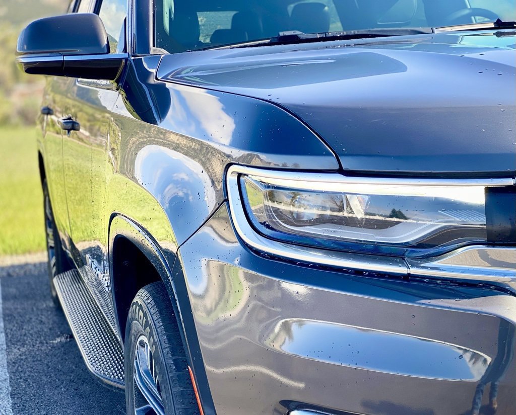 Used 2022 Jeep Wagoneer Series III AWD/4WD image 9