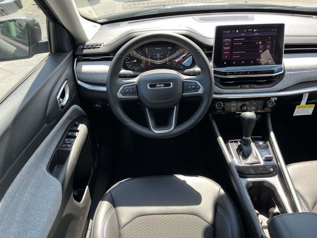 Used 2022 Jeep Compass Latitude w/ Convenience Group AWD/4WD image 16