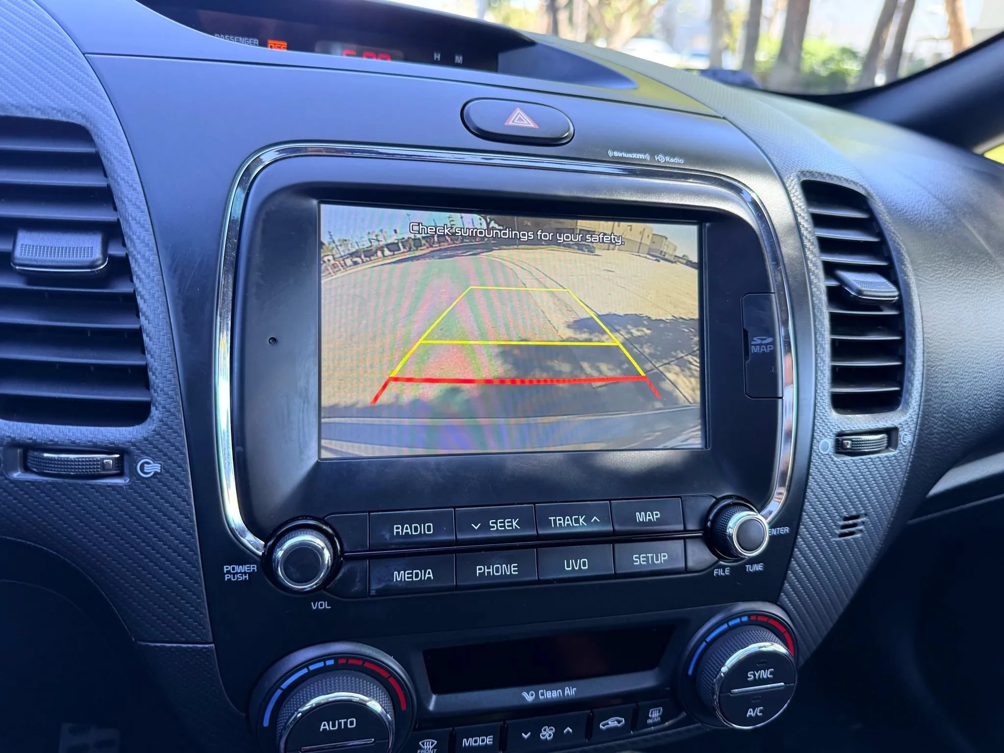 Used 2017 Kia Forte SX FWD image 19
