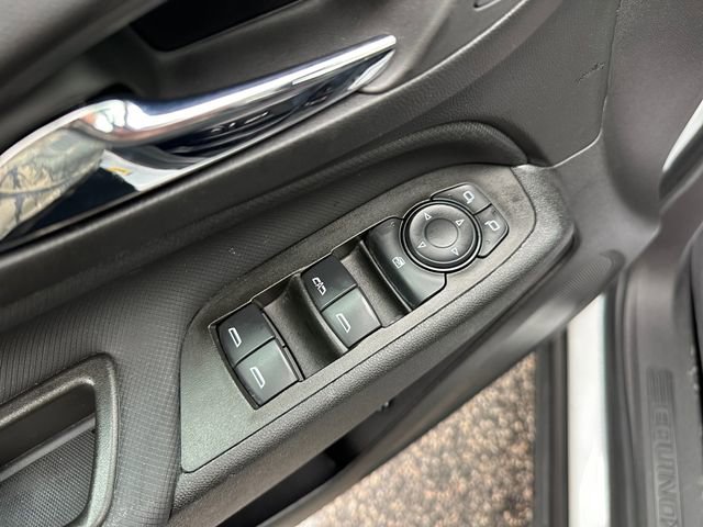Used 2024 Chevrolet Equinox RS image 19