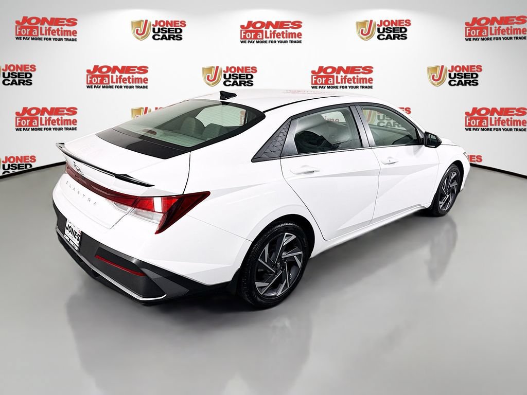 Certified 2025 Hyundai Elantra Sport FWD image 15