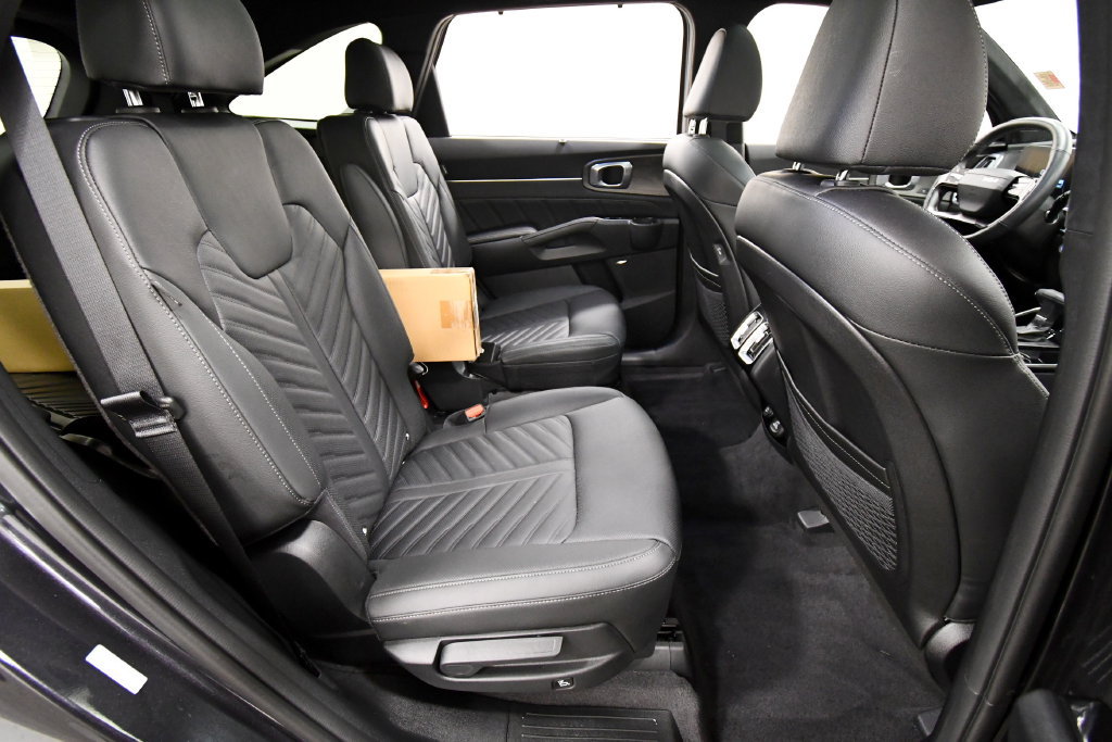Certified 2026 Kia Sorento SX Prestige AWD/4WD image 19