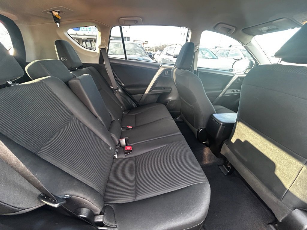 Used 2015 Toyota RAV4 LE image 20