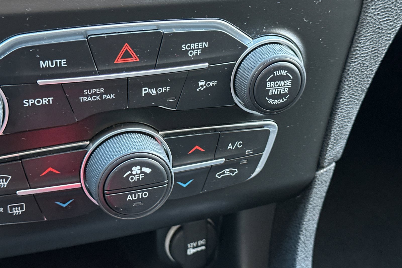 Used 2021 Dodge Charger R/T w/ Blacktop Package image 29