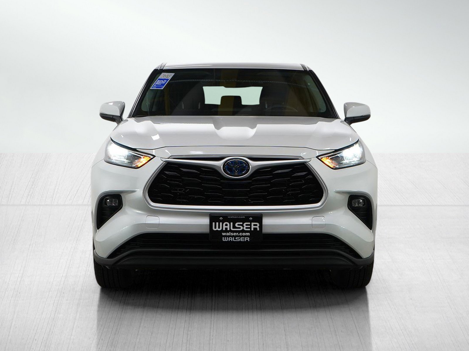 Used 2024 Toyota Highlander LE image 8