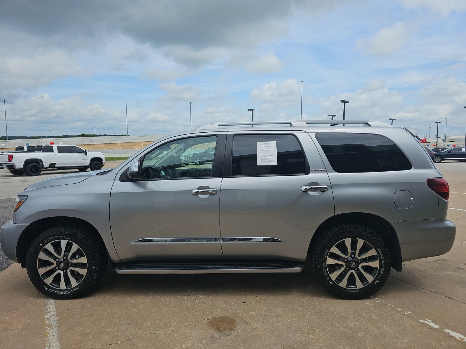 Used 2018 Toyota Sequoia Limited w/ Safety & Convenience Package AWD/4WD image 7