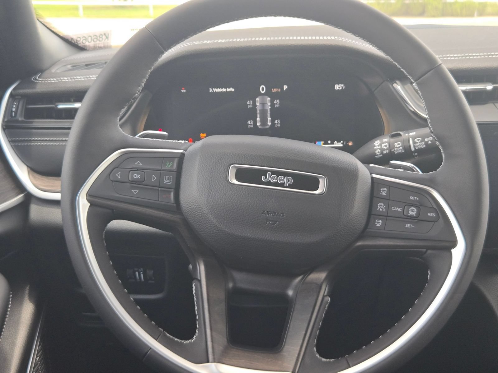 New 2026 Jeep Grand Cherokee Limited AWD/4WD image 17