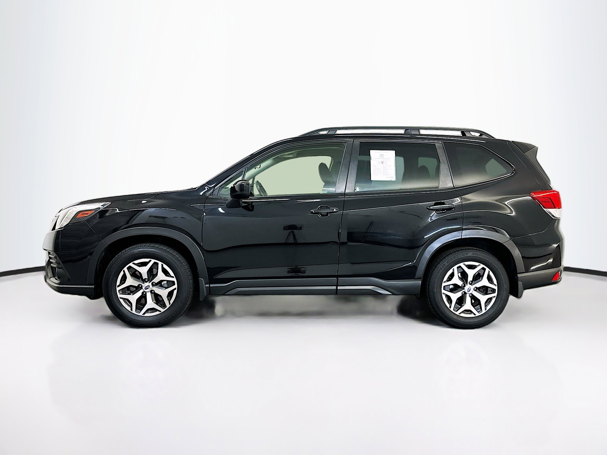 Used 2023 Subaru Forester Premium AWD/4WD image 4