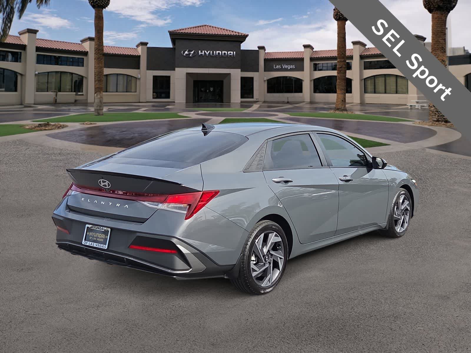 Certified 2025 Hyundai Elantra Sport FWD image 8