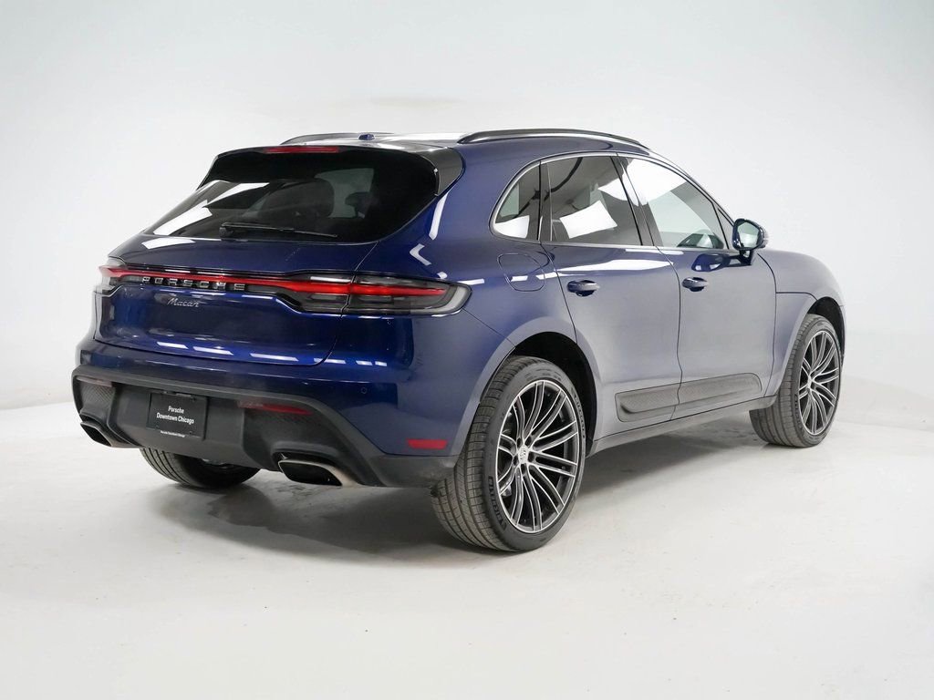 Certified 2025 Porsche Macan image 10