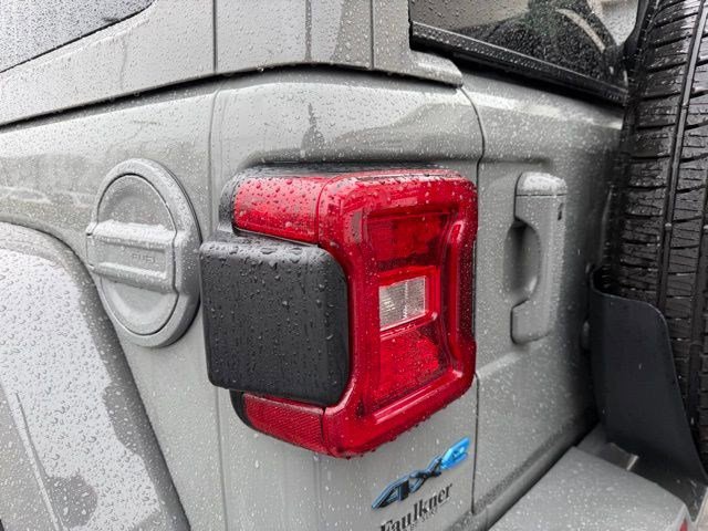 Used 2022 Jeep Wrangler Unlimited Sahara image 4