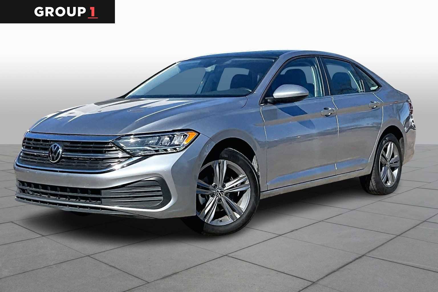 Used 2024 Volkswagen Jetta SE image 1