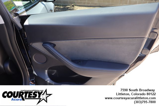Used 2024 Tesla Model Y Long Range AWD/4WD image 30