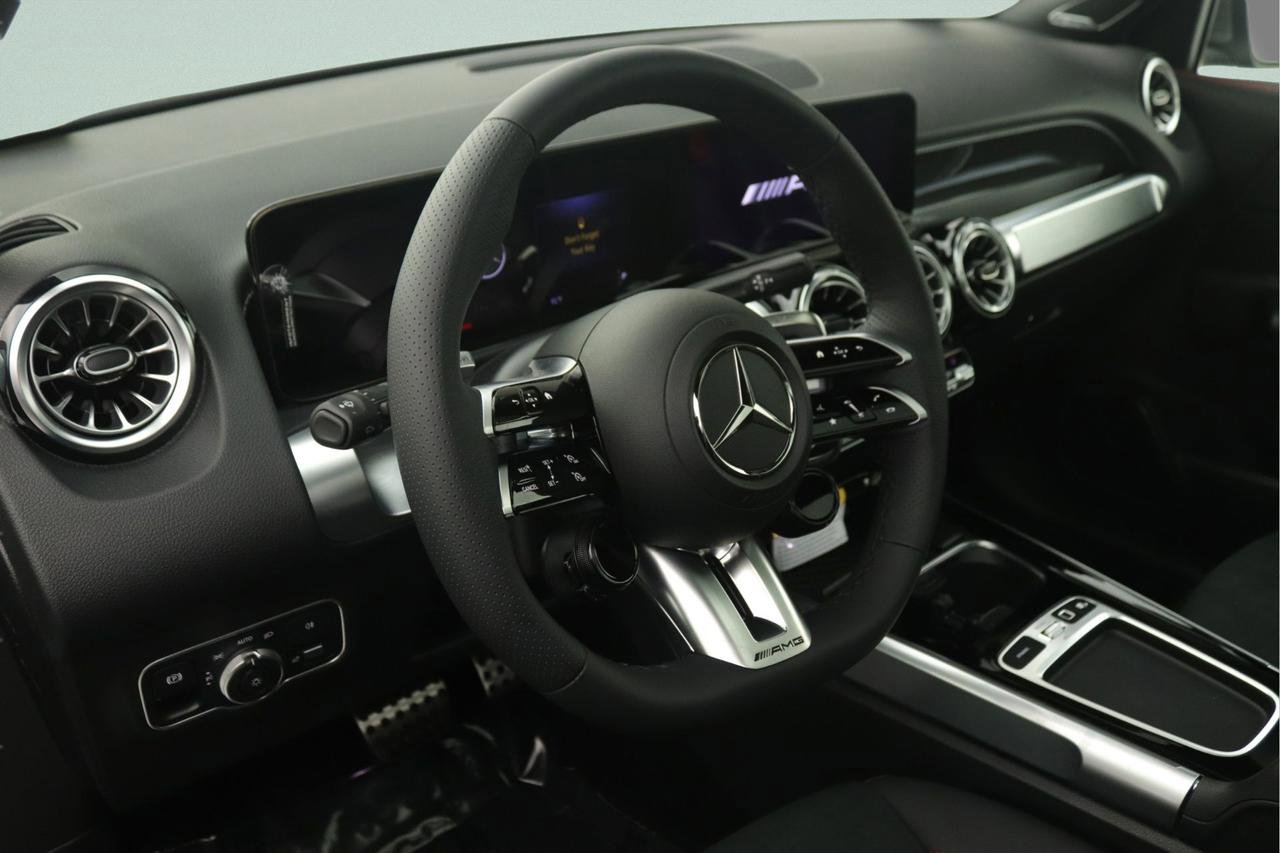 New 2026 Mercedes-Benz GLB 35 AMG 4MATIC image 4