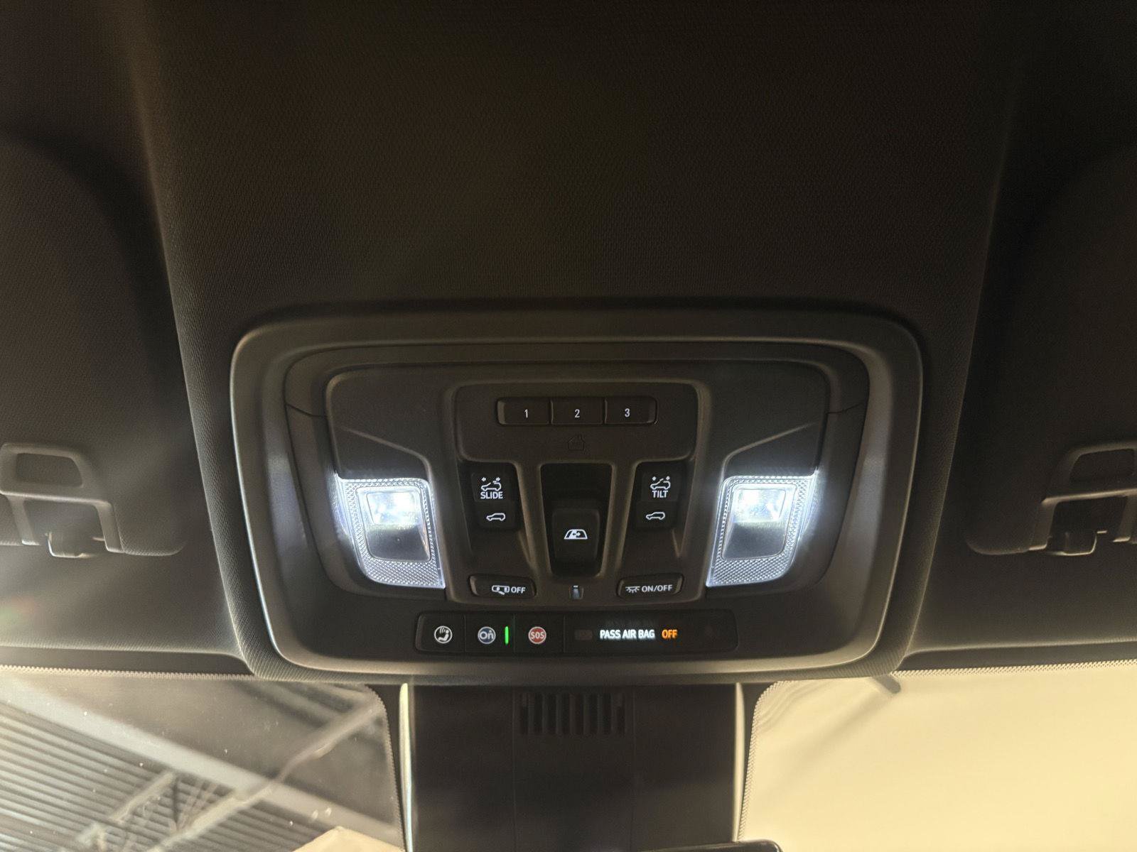 Used 2025 Chevrolet Silverado 2500 High Country w/ High Country Premium Package AWD/4WD image 32