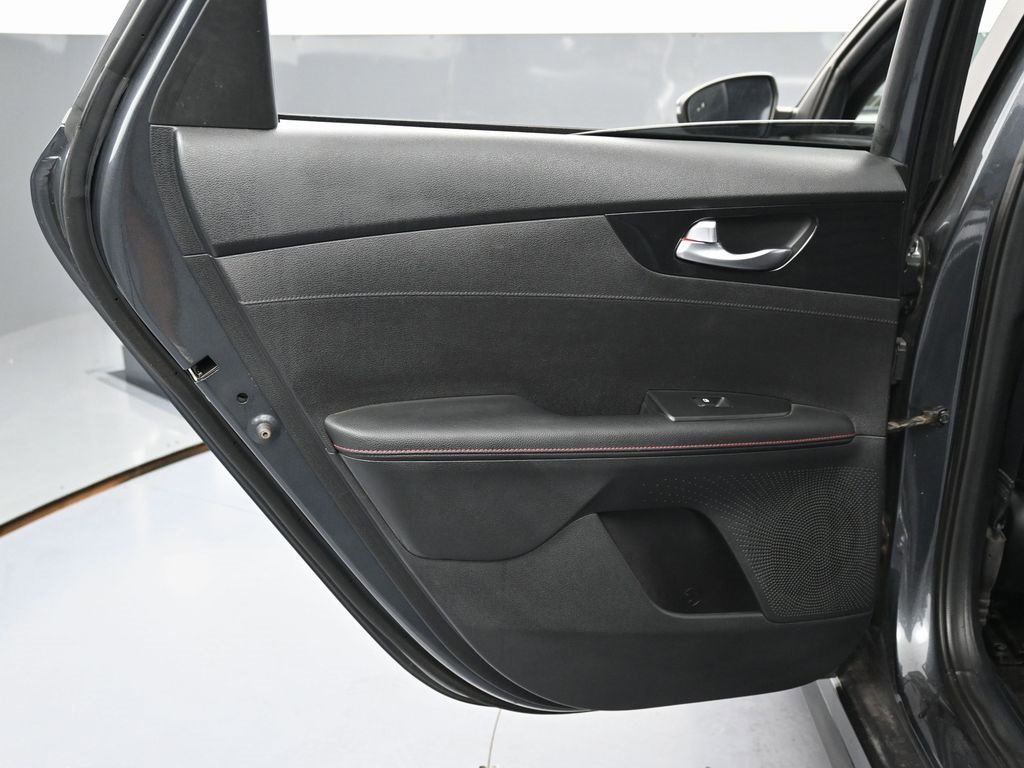 Used 2022 Kia Forte GT image 40