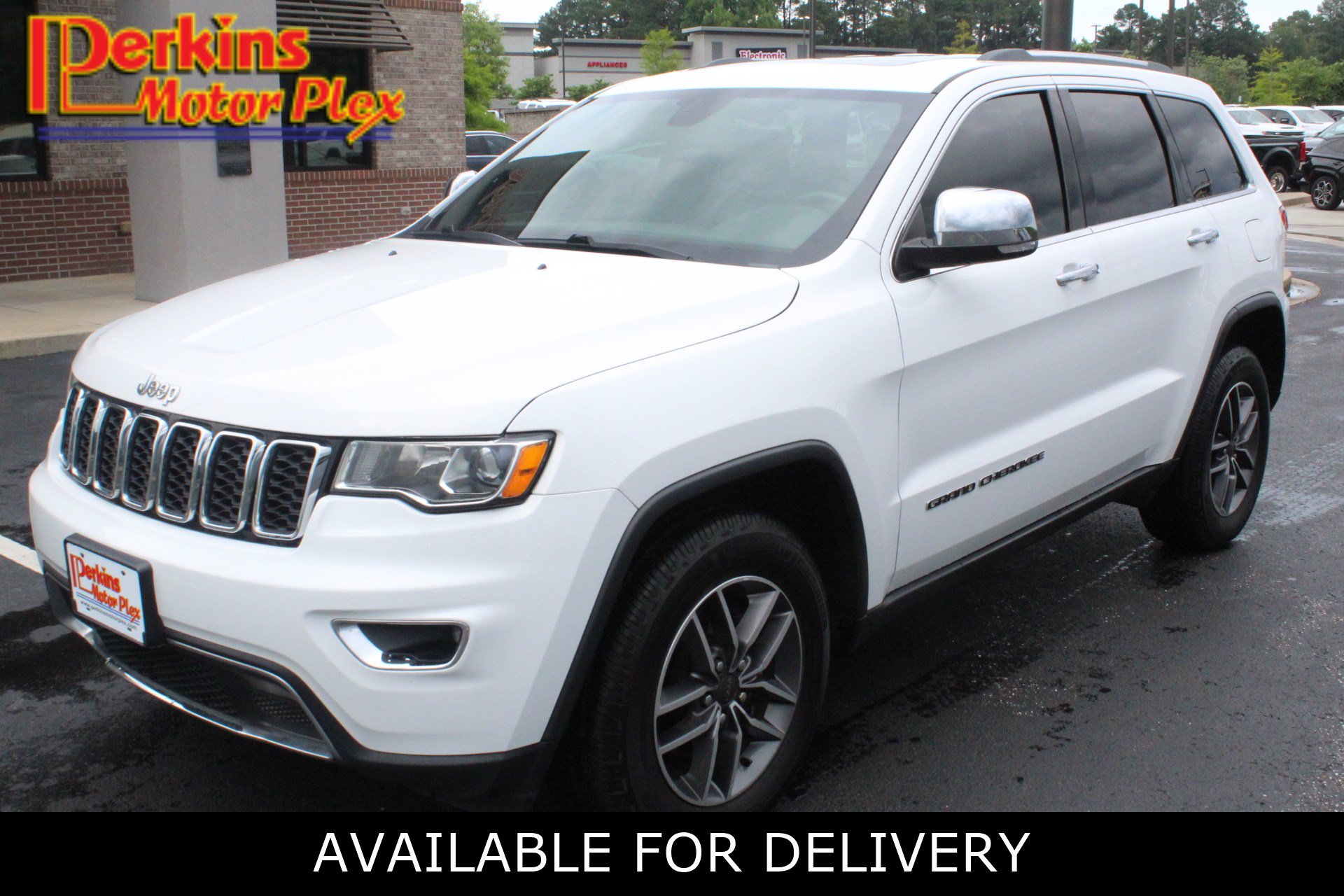 Used 2019 Jeep Grand Cherokee Limited AWD/4WD image 1