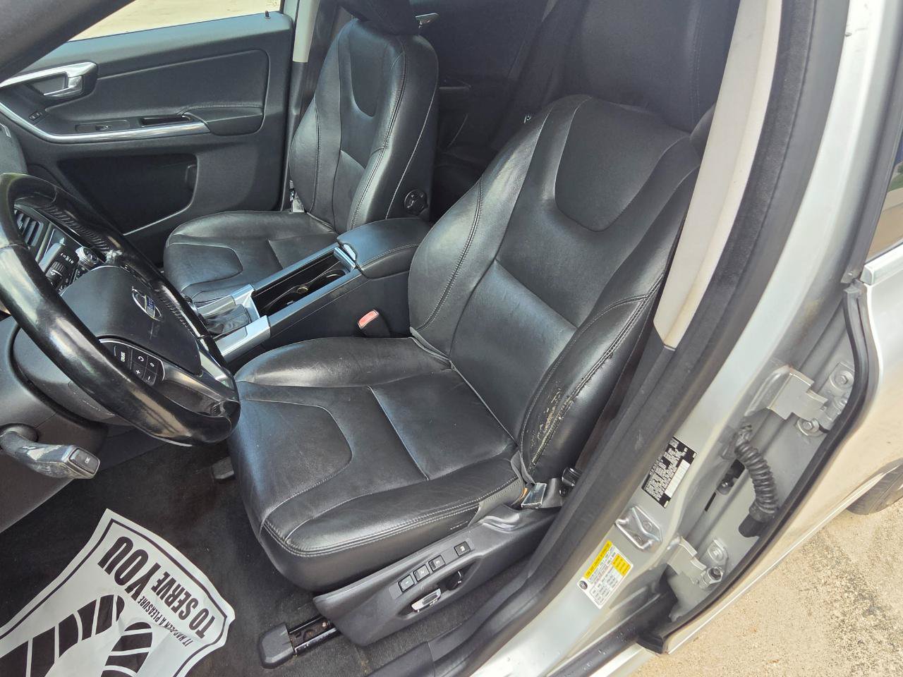 Used 2015 Volvo XC60 T5 AWD/4WD image 21
