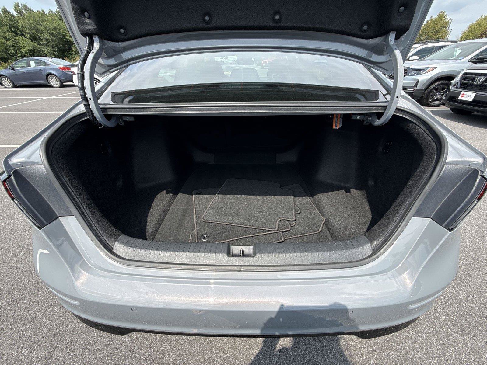 Used 2024 Honda Accord Touring image 18
