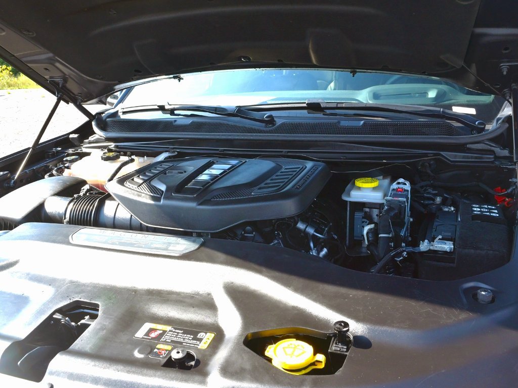 Used 2024 Jeep Wagoneer L Series III w/ Flexible Seating Group image 13