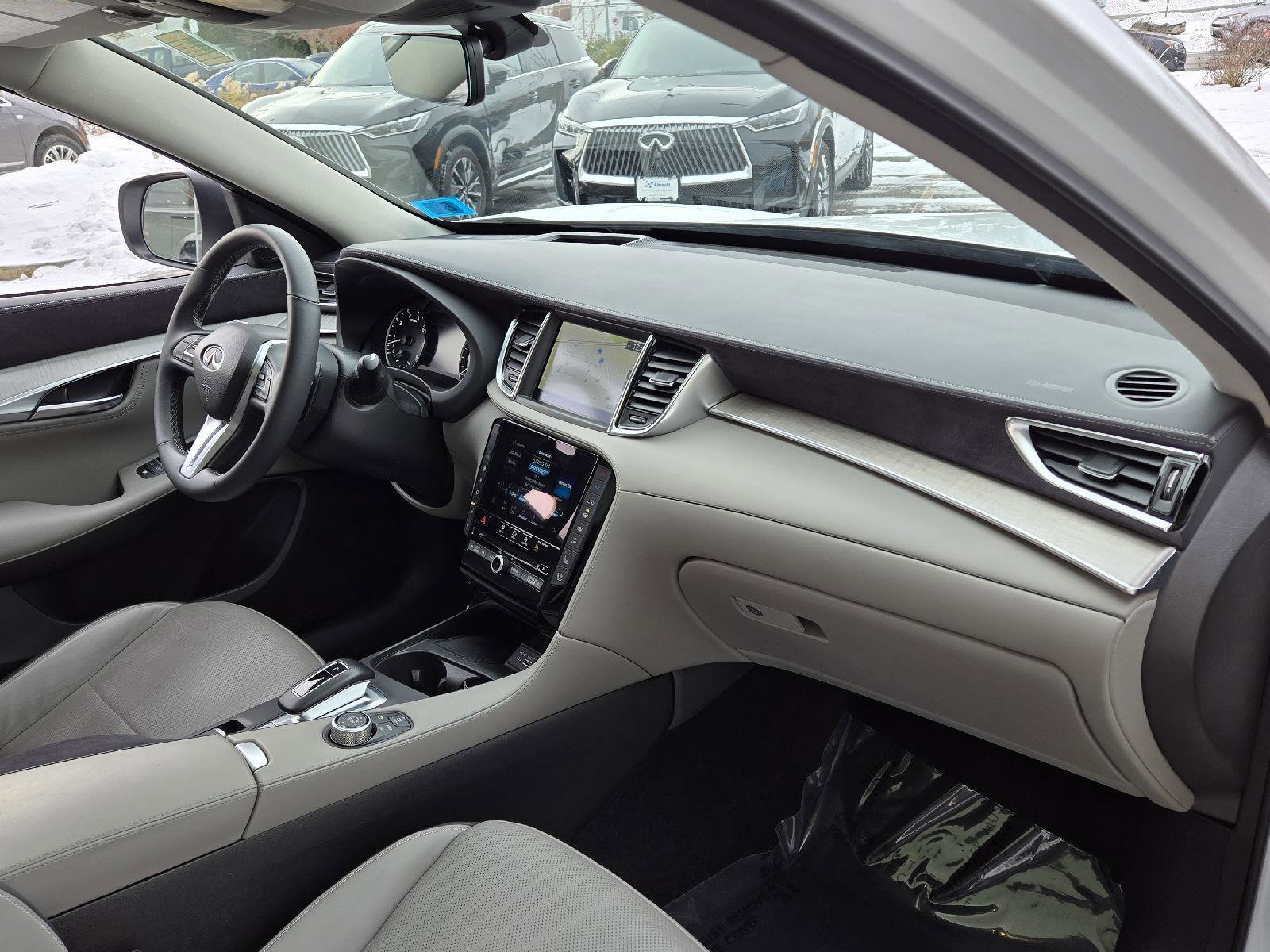 Certified 2023 INFINITI QX50 Sensory image 16