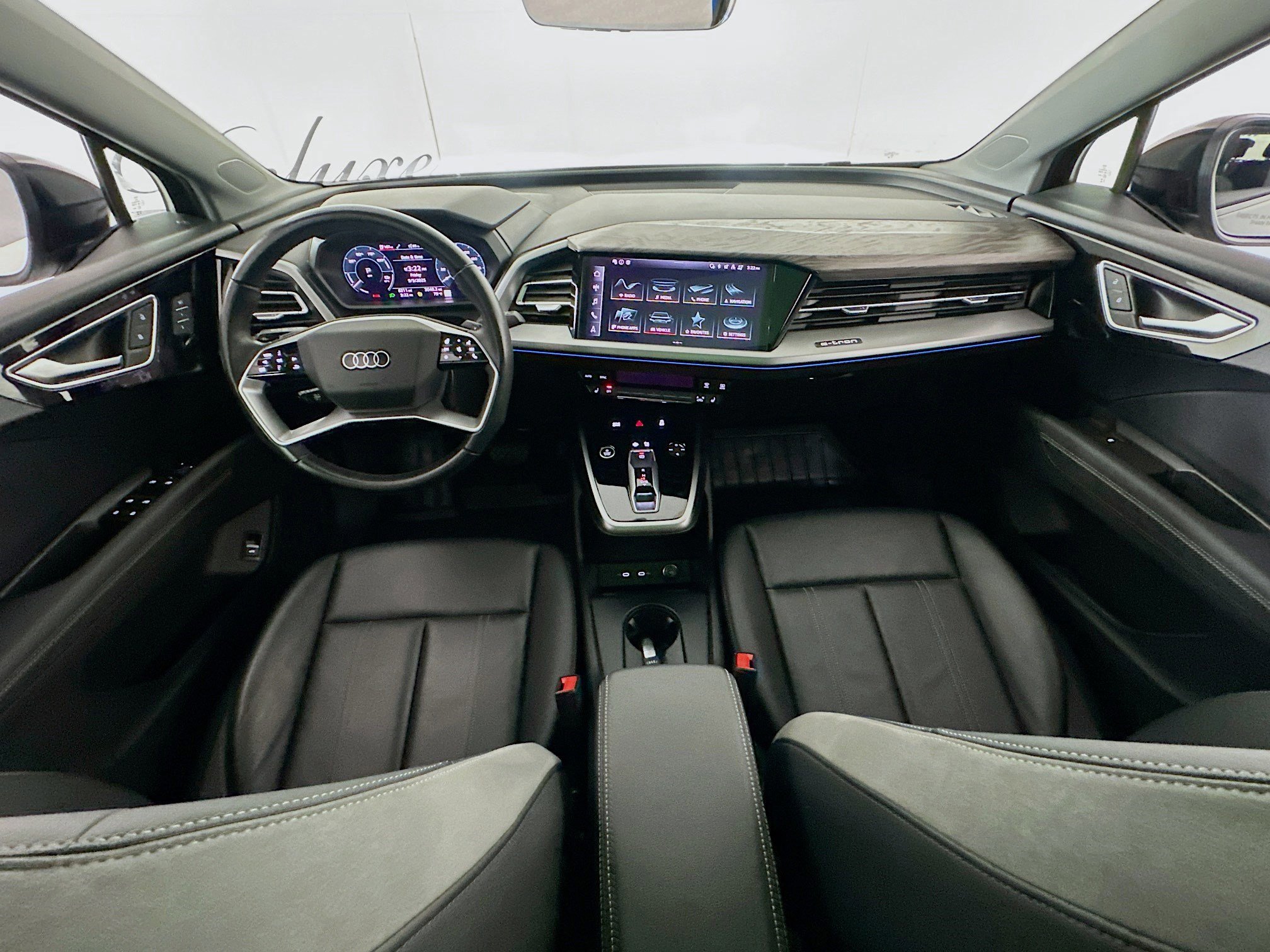 Used 2024 Audi Q4 e-tron Premium Plus w/ Premium Plus image 18