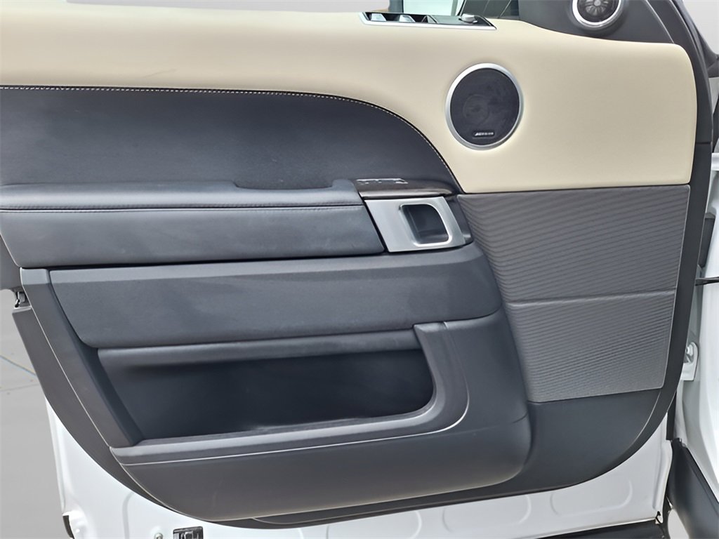 Used 2022 Land Rover Range Rover Sport HSE Silver Edition image 33