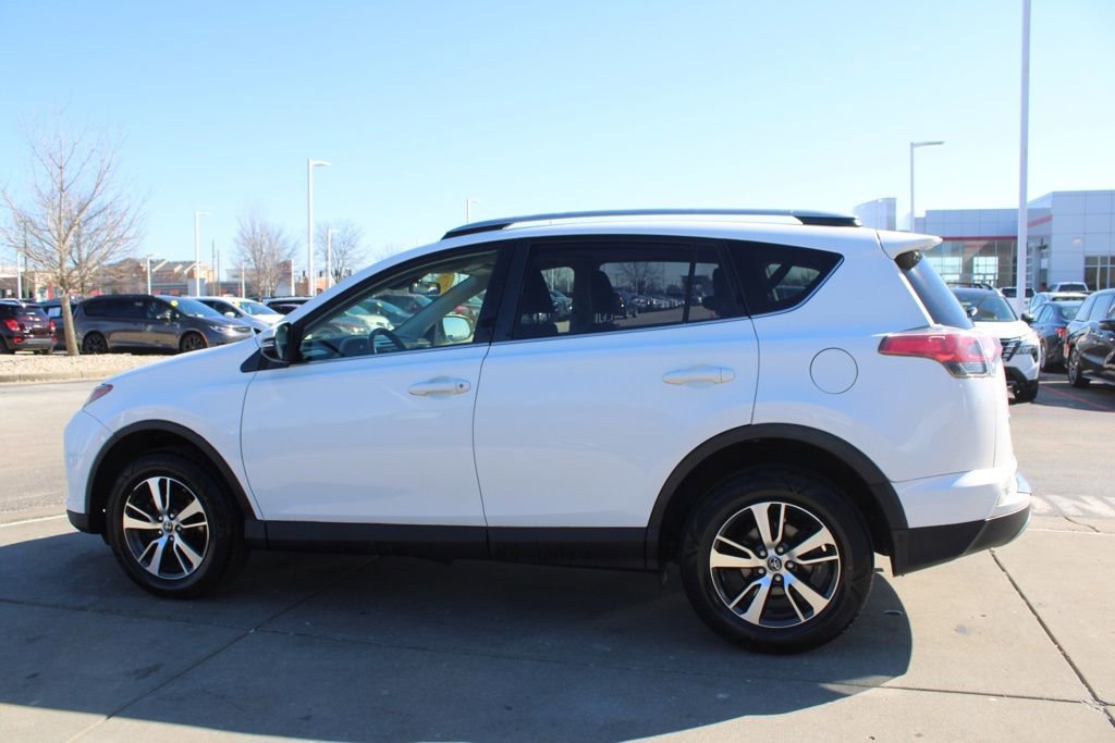 Used 2018 Toyota RAV4 XLE w/ Plus Extra Value Package image 4