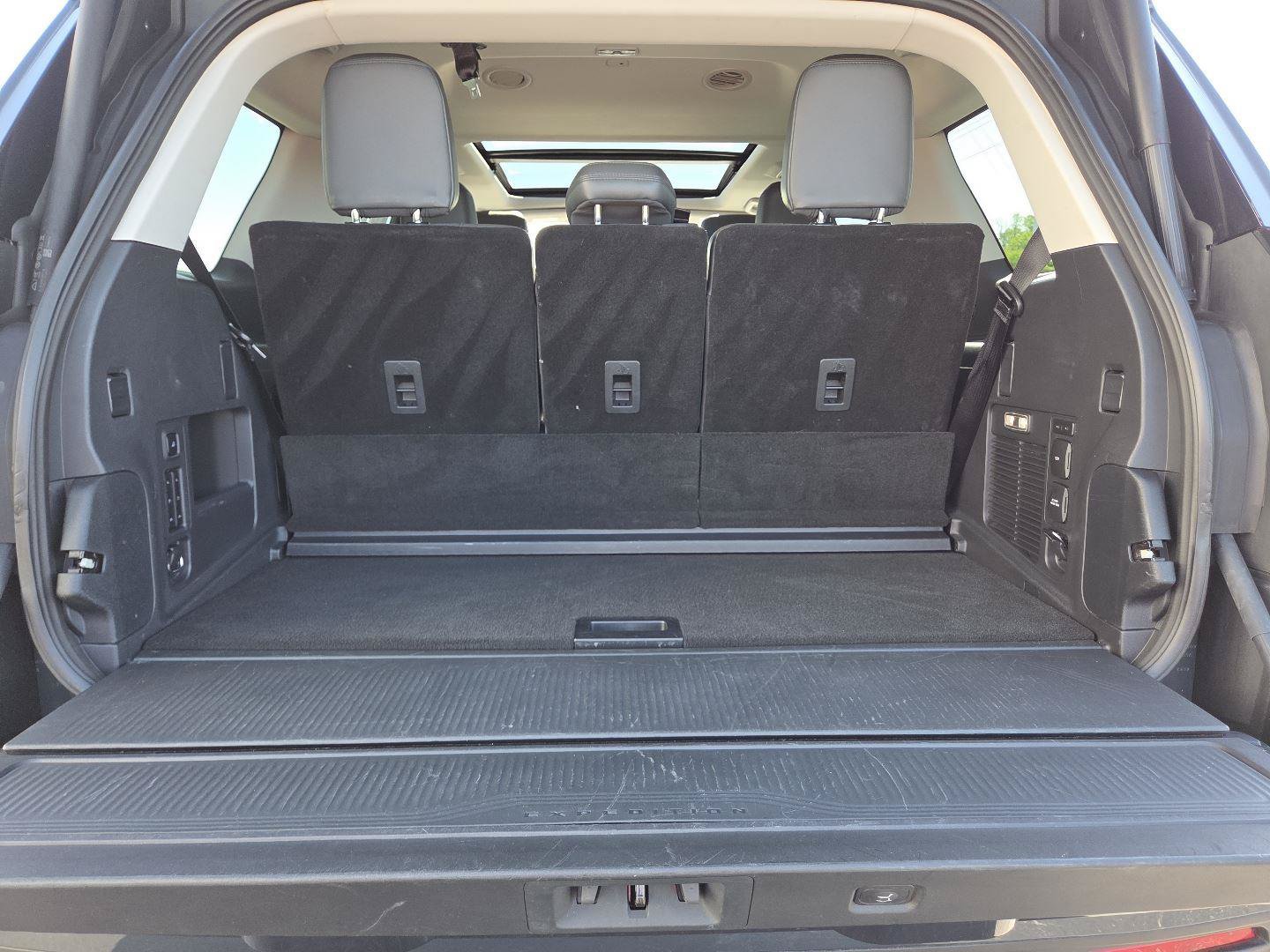 Used 2025 Ford Expedition Active AWD/4WD image 19