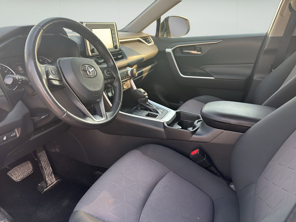 Used 2019 Toyota RAV4 XLE w/ Convenience Package image 15