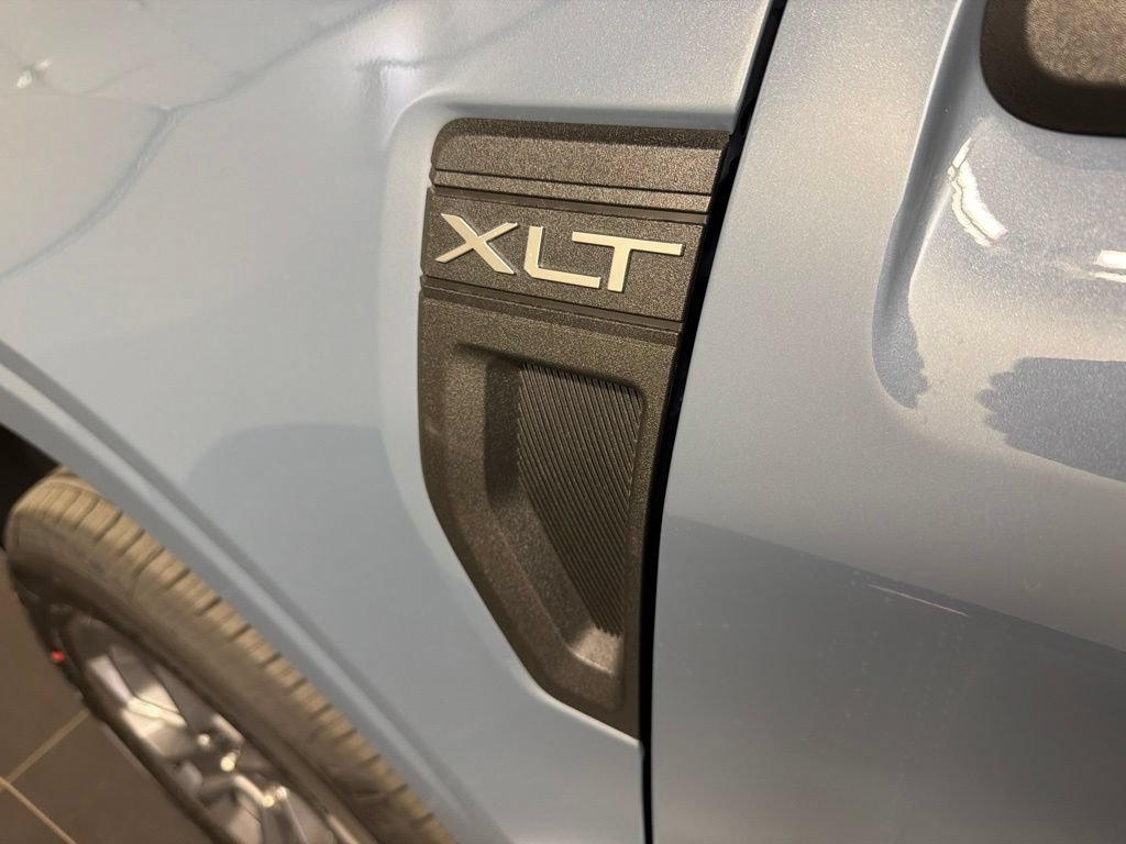 New 2026 Ford Maverick XLT w/ XLT Luxury Package AWD/4WD image 35