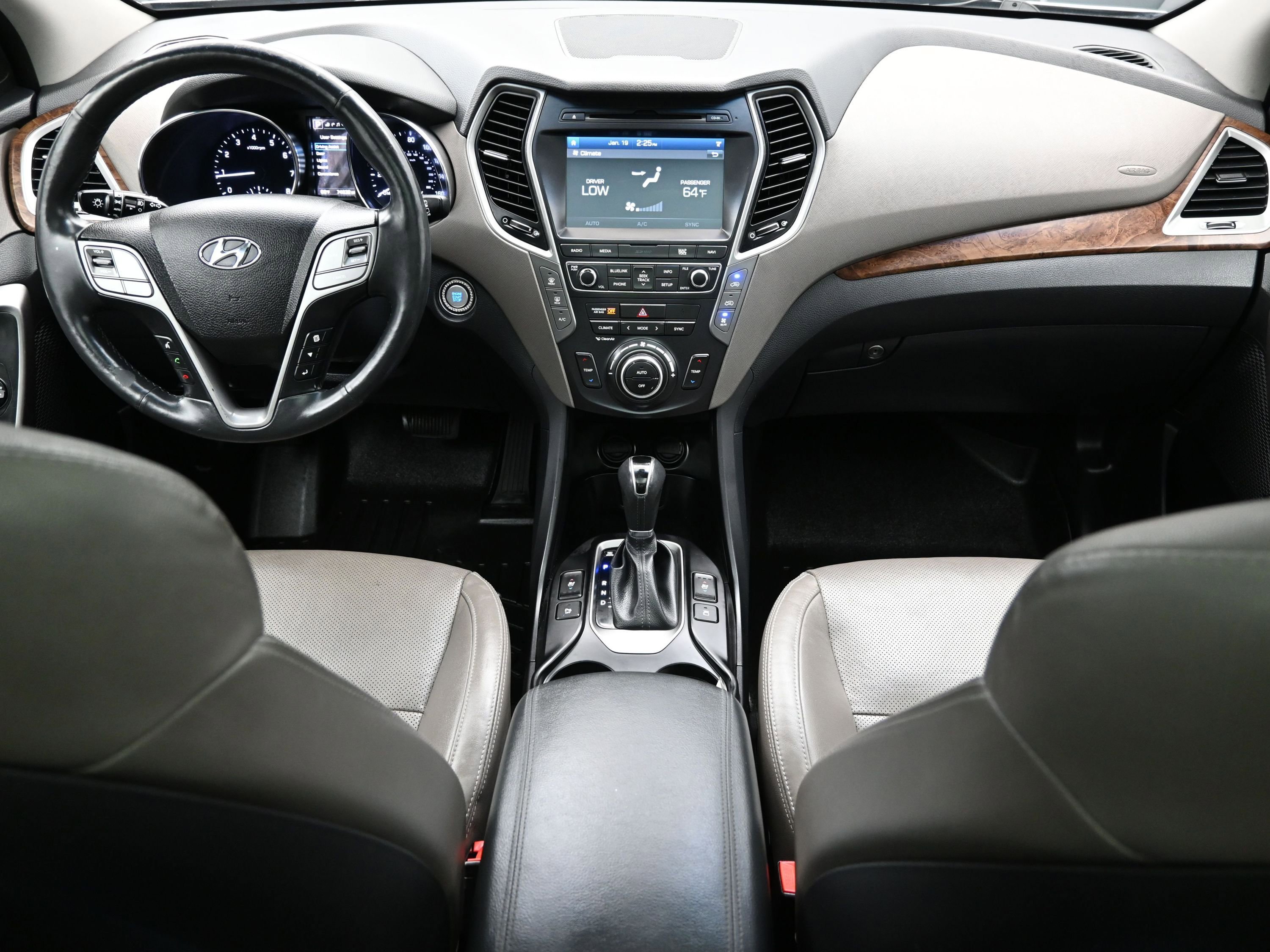 Used 2017 Hyundai Santa Fe Limited image 14