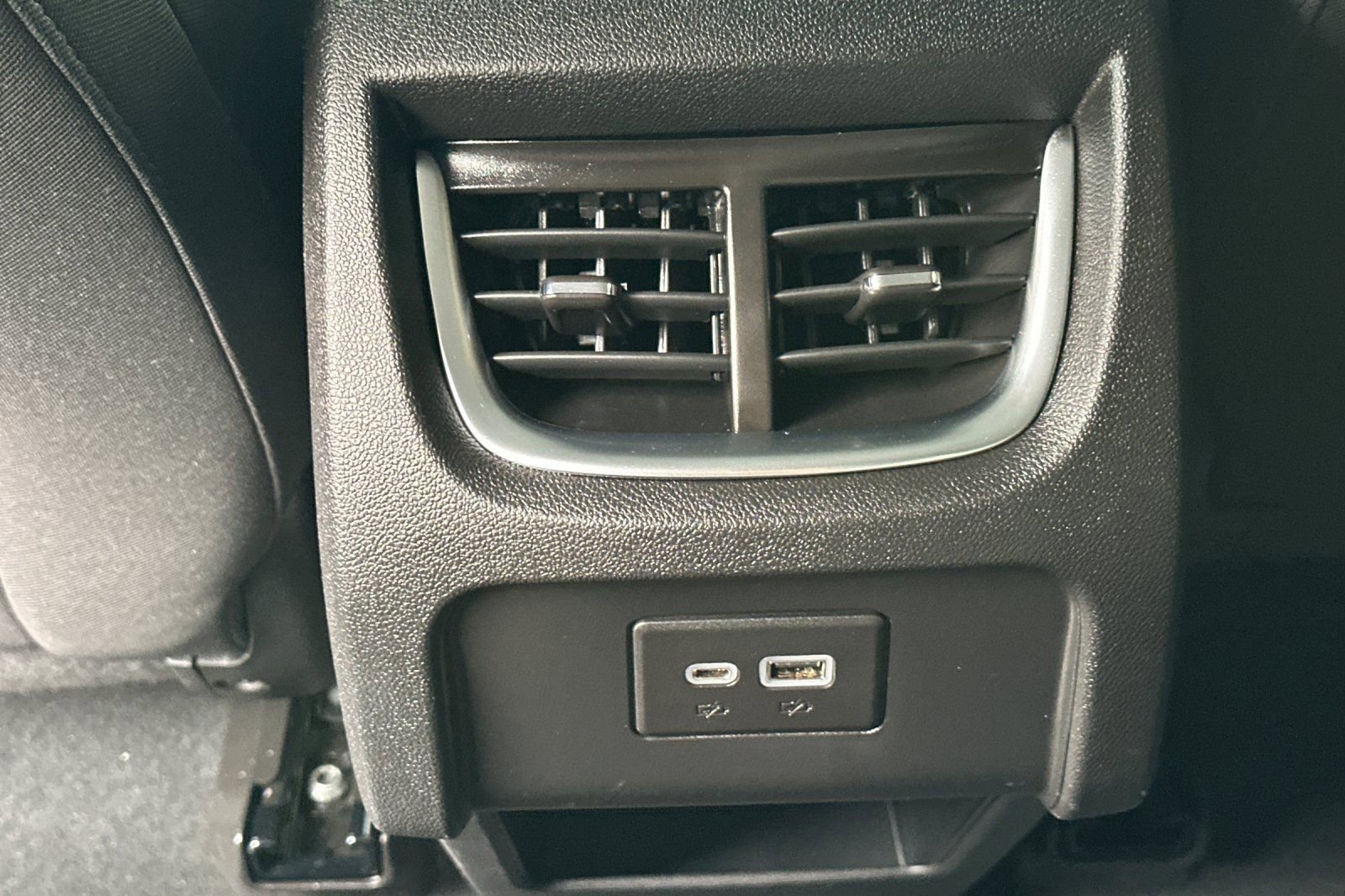 Certified 2022 Chevrolet Blazer LT w/ LPO, Black Grille Bar Package image 15