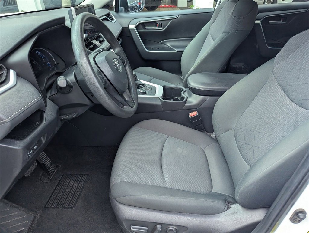 Used 2024 Toyota RAV4 XLE image 23