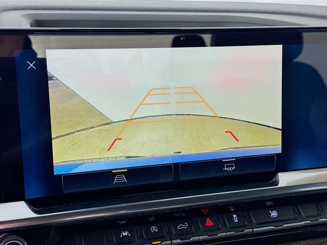 Used 2024 Chevrolet Silverado 1500 LT image 16