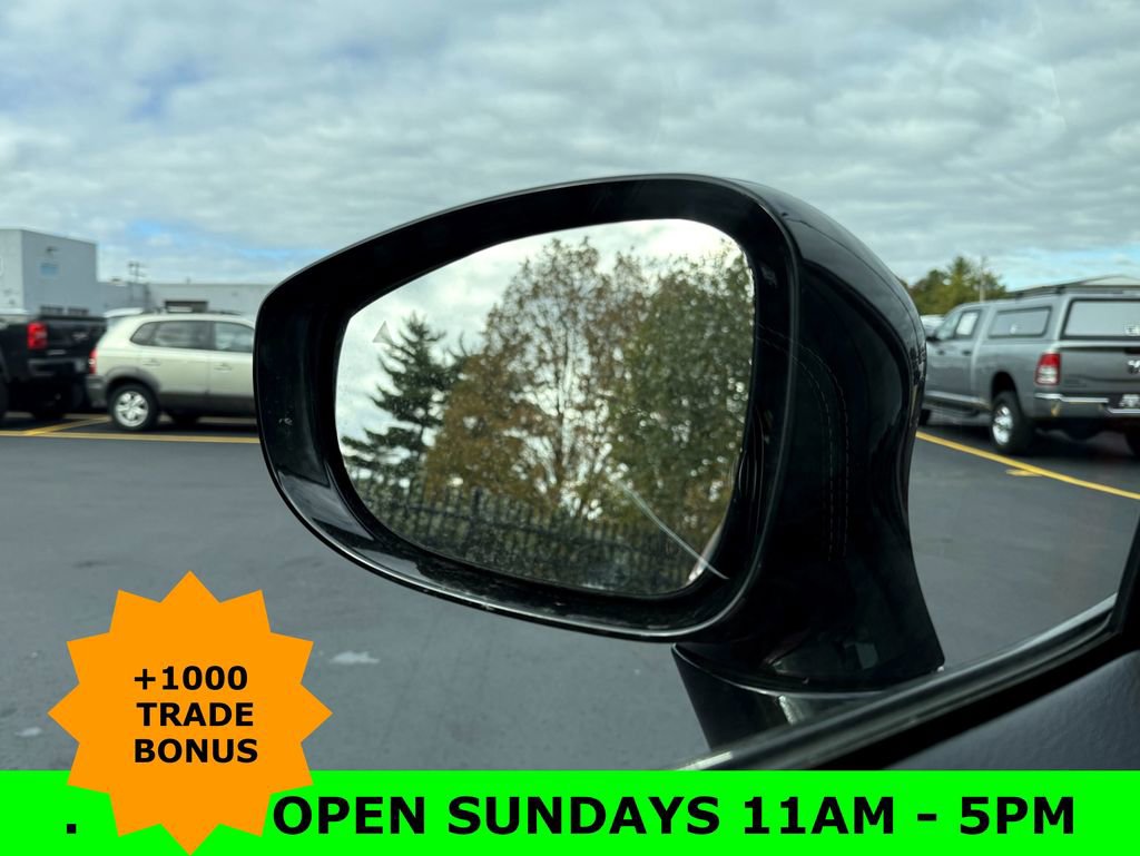 New 2026 Chrysler Pacifica Limited w/ Uconnect Theater Family Group image 14