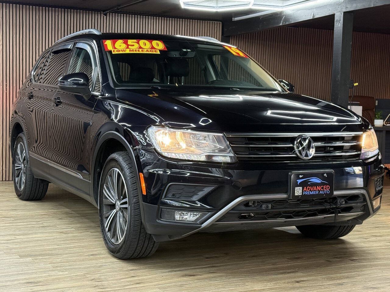 Used 2019 Volkswagen Tiguan SEL w/ 3rd Row Seat Package AWD/4WD image 3