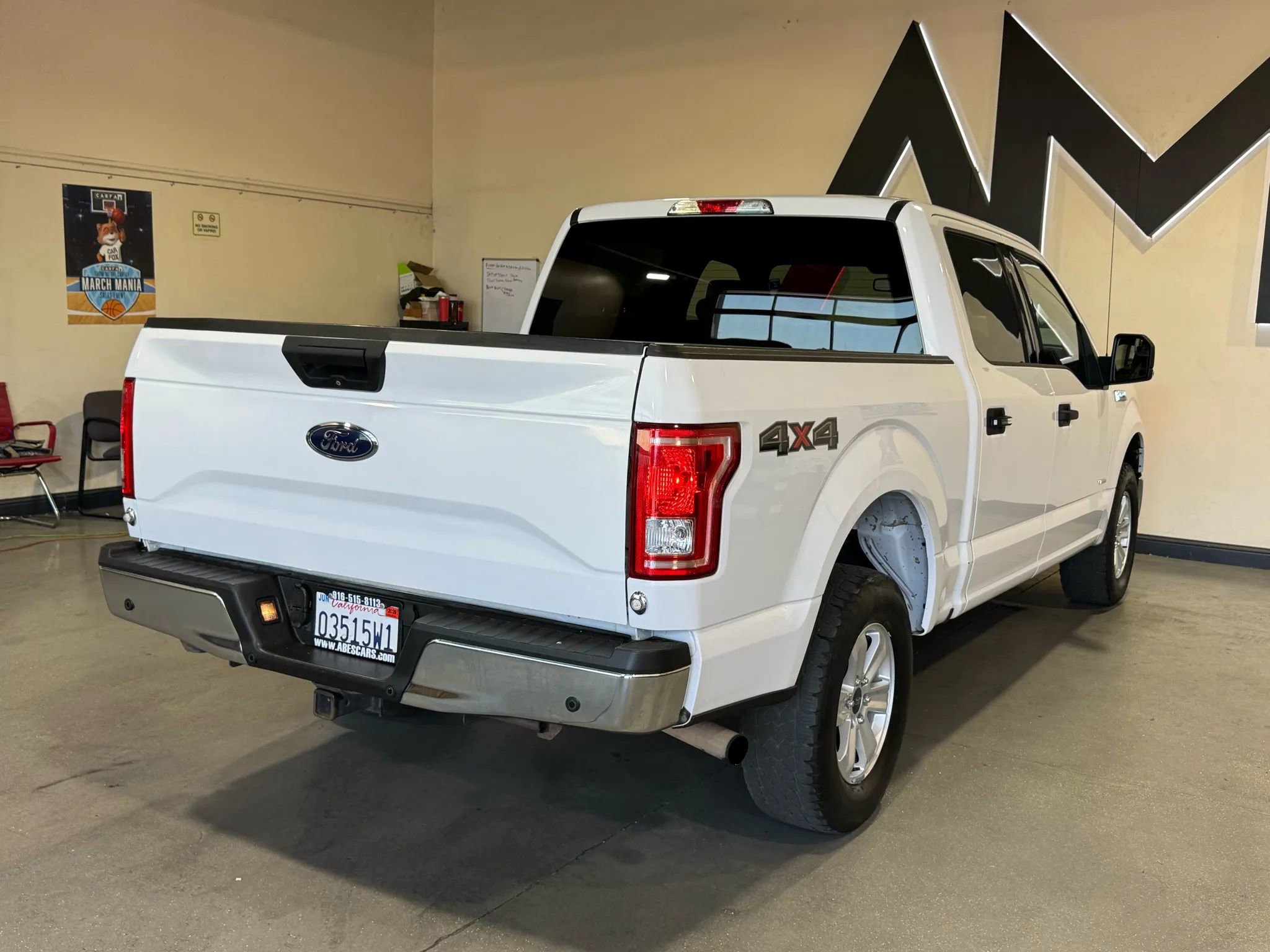 Used 2015 Ford F150 XLT w/ Equipment Group 301A Mid AWD/4WD image 4