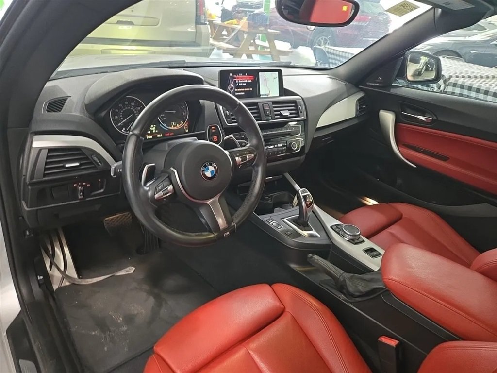 Used 2015 BMW M235i Convertible RWD image 4
