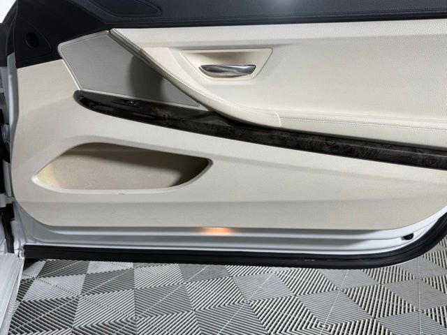 Used 2012 BMW 640i Convertible RWD image 24