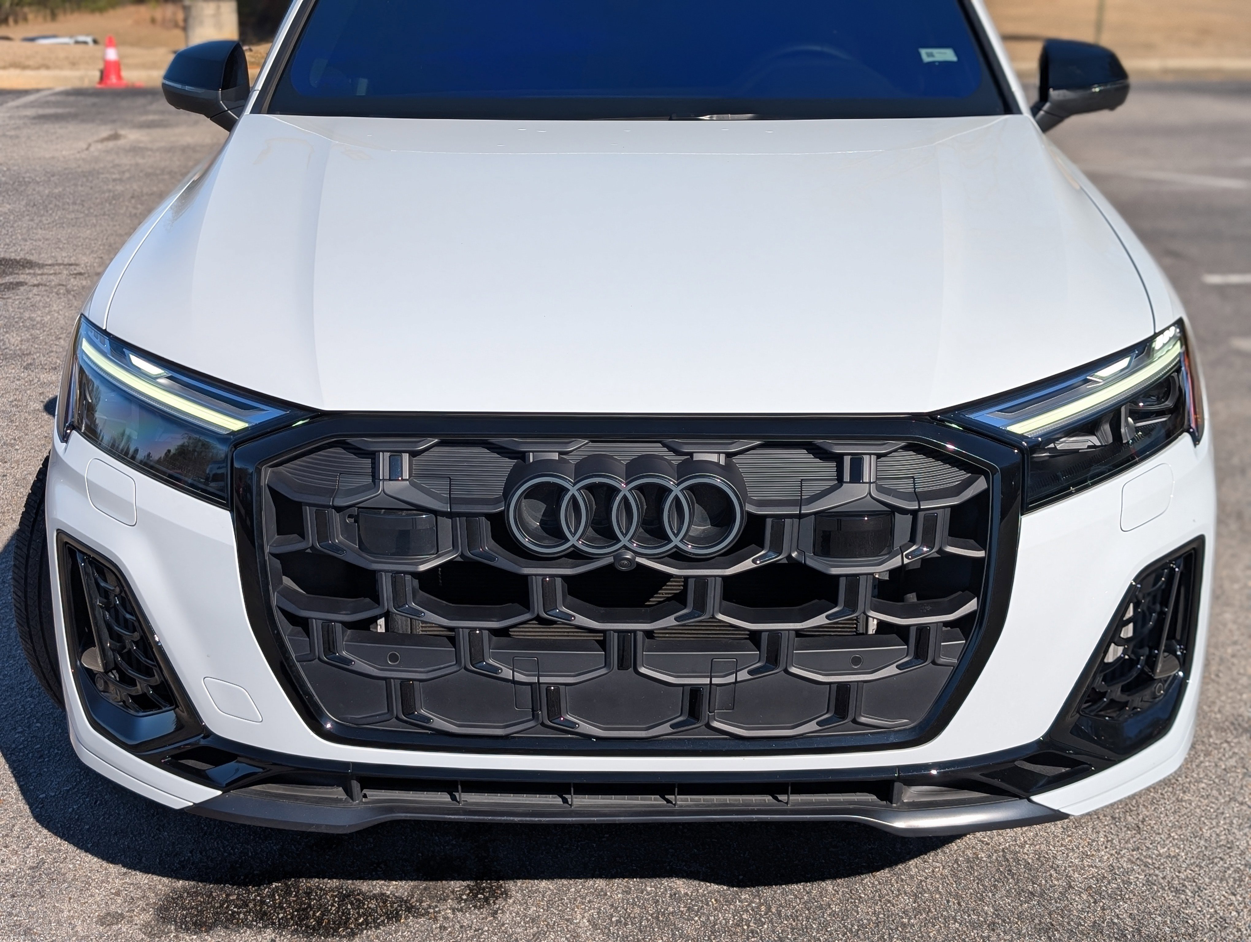 Used 2025 Audi SQ7 Premium Plus w/ Executive Package image 12