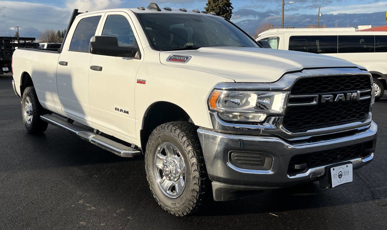 Used 2022 RAM 2500 Tradesman w/ Chrome Appearance Group AWD/4WD image 3