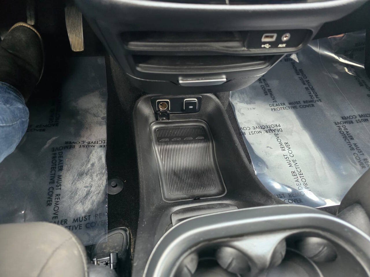 Used 2020 Chrysler Pacifica Touring w/ Advanced Safetytec Group FWD image 17