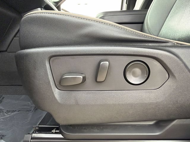 Used 2023 Chevrolet Tahoe Premier AWD/4WD image 21