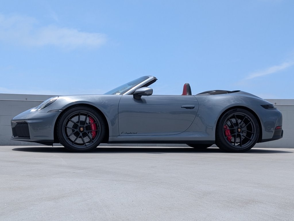 Certified 2026 Porsche 911 Carrera 4 GTS AWD/4WD image 2