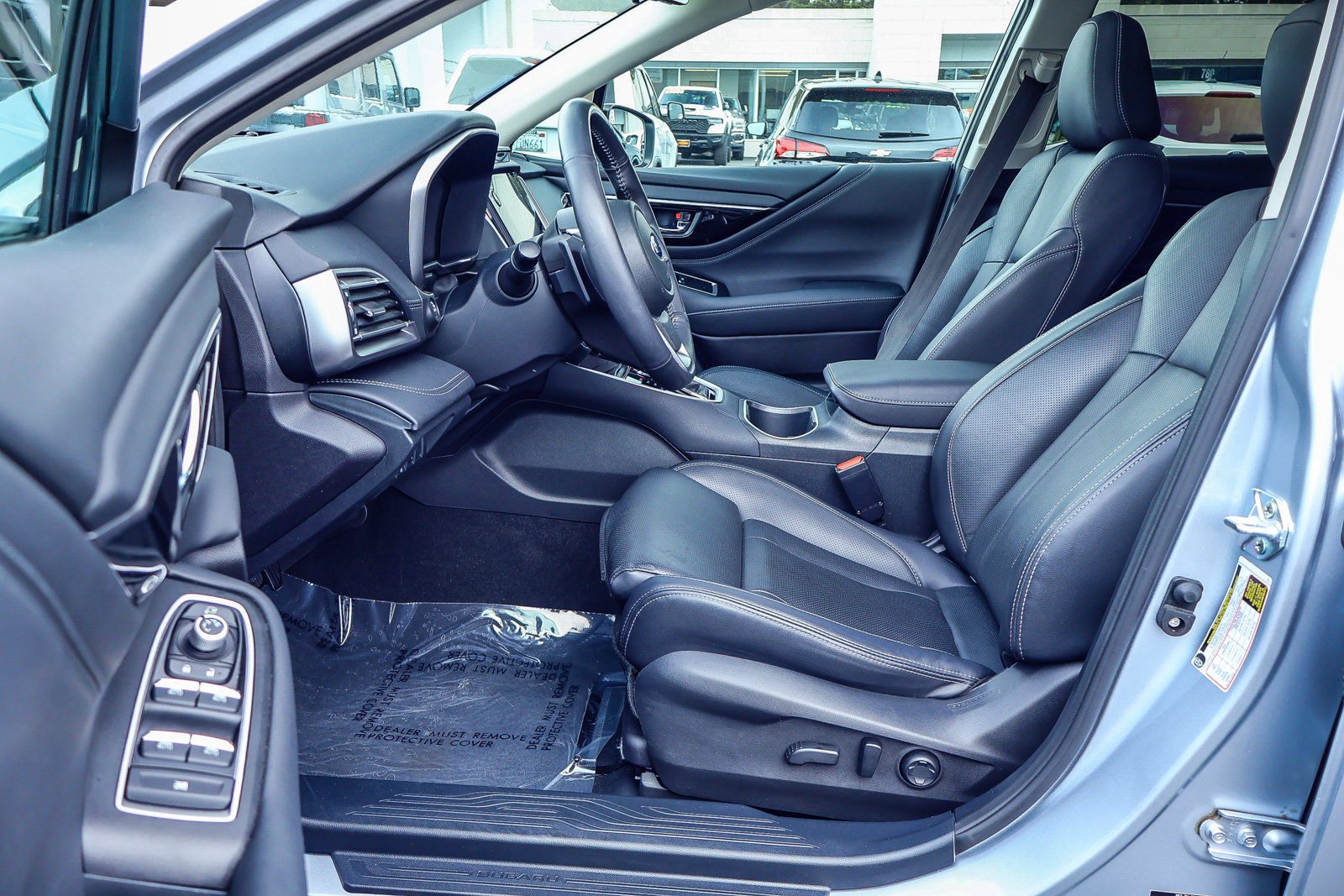 Used 2023 Subaru Outback Touring XT AWD/4WD image 2